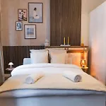 Spacious Shared 5br In The Heart Of * גנט