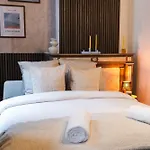 Spacious Shared 5br In The Heart Of Apartment *