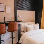 Spacious Shared 5br In The Heart Of * גנט