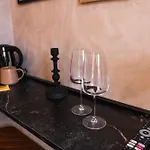 Spacious Shared 5br In The Heart Of * גנט