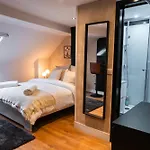 Spacious Shared 5br In The Heart Of