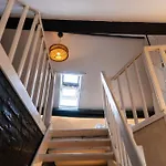 Spacious Shared 5br In The Heart Of Apartment *