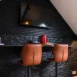 דירה Spacious Shared 5br In The Heart Of גנט
