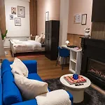 Spacious Shared 5br In The Heart Of Apartment