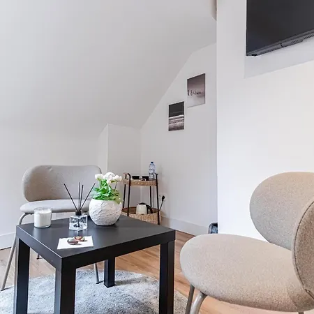 Spacious Shared 5br In The Heart Of Apartment *
