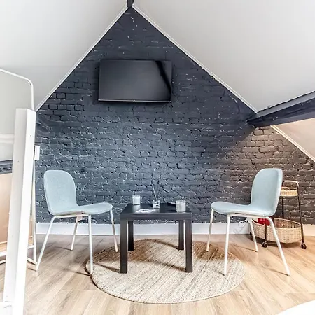 Spacious Shared 5br In The Heart Of