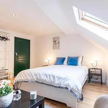 Apartment Spacious Shared 5br In The Heart Of *