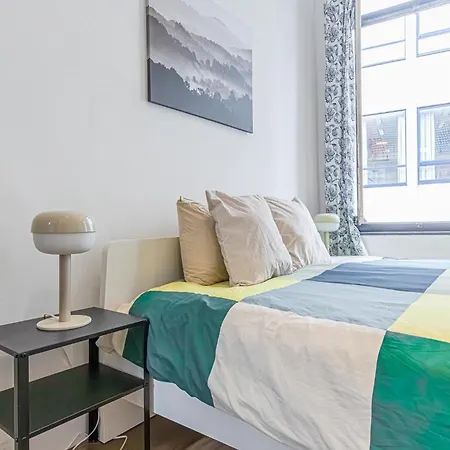 Spacious Shared 5br In The Heart Of Apartment
