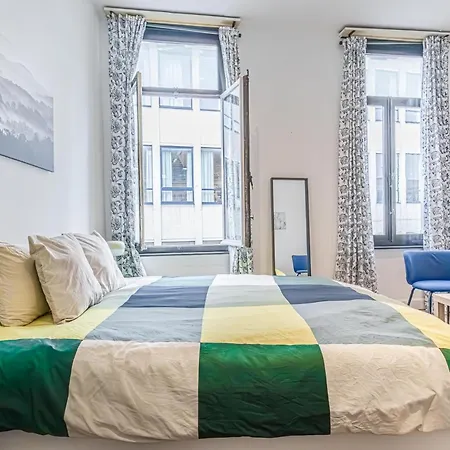 Spacious Shared 5br In The Heart Of *