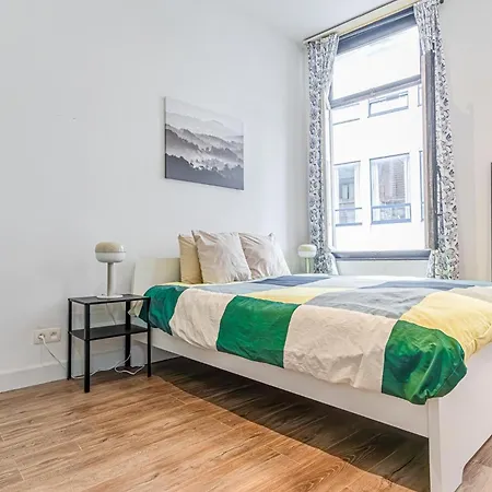 Apartment Spacious Shared 5br In The Heart Of