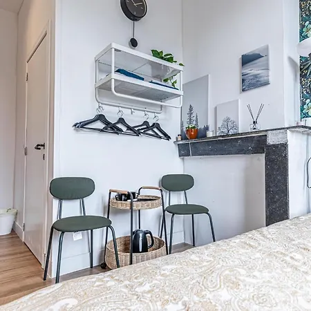 Spacious Shared 5br In The Heart Of *