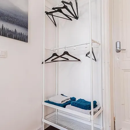 Apartment Spacious Shared 5br In The Heart Of