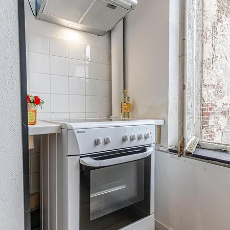 Apartment Spacious Shared 5br In The Heart Of *