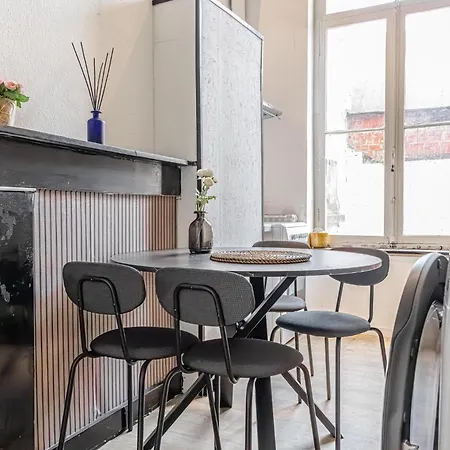 Spacious Shared 5br In The Heart Of Apartment