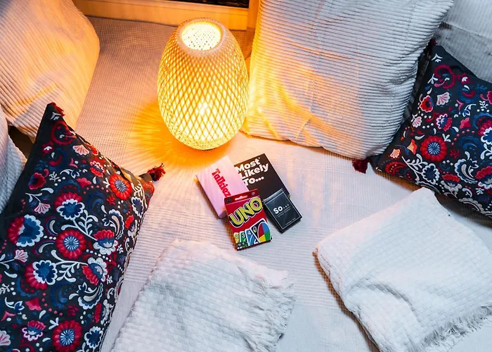 Spacious Shared 5br In The Heart Of *