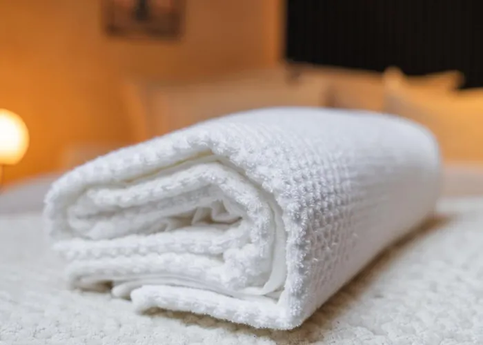 Spacious Shared 5br In The Heart Of *