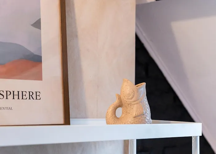 Spacious Shared 5br In The Heart Of