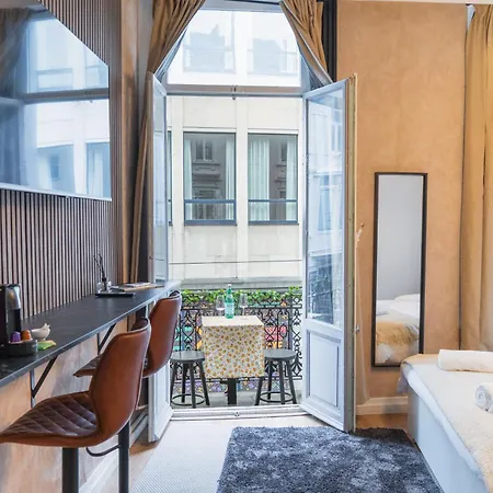 Spacious 6 With Shared Kitchen In The Heart Of *